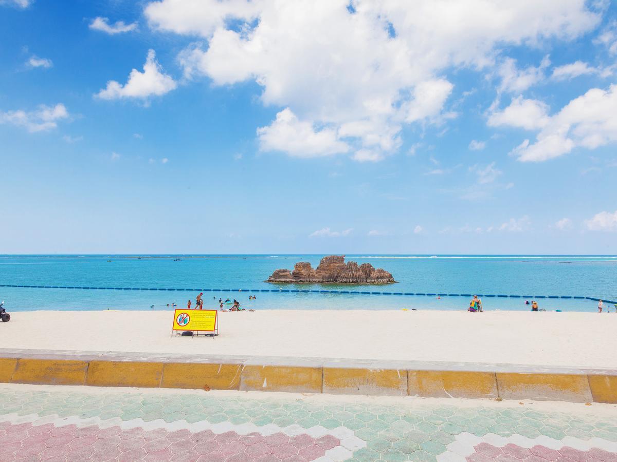 Kariyushi Condominium Resort Chatan ARAHA SUNSET Bagian luar foto